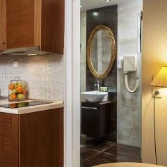 Elina Hotel Apartments в номере