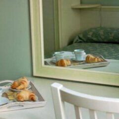 Отель Room4You B&B в номере