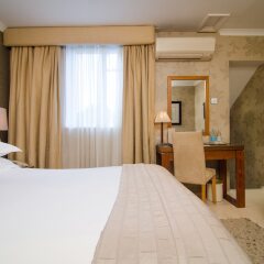 The Beaufort Hotel сейф в номере
