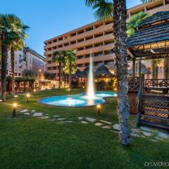 Отель Royal Hotel Carlton Италия, Болонья - 3 отзыва об отеле, цены и фото номеров - забронировать отель Royal Hotel Carlton онлайн бассейн