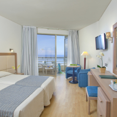 The Golden Coast Beach Hotel комната для гостей фото 4