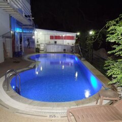 Pardis Boutique Hotel бассейн