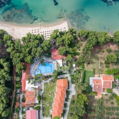 Отель Porfi Beach Hotel Греция, Ситония - 1 отзыв об отеле, цены и фото номеров - забронировать отель Porfi Beach Hotel онлайн пляж