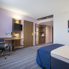 Отель Holiday Inn Express Neunkirchen удобства в номере фото 2