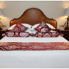 Апартаменты Bedom Apartment (Hangzhou Qiandao Lake) сейф в номере