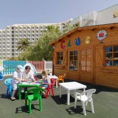 Отель H10 Las Palmeras Плайя де ла Америкас детские мероприятия