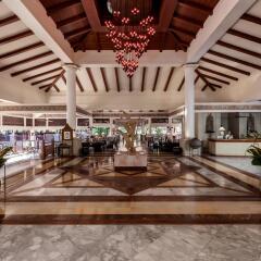 Отель Thavorn Beach Village Resort & Spa Phuket бассейн фото 2