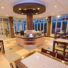 Отель Charoenchit House питание