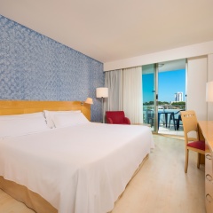 Отель Tryp Port Cambrils комната для гостей фото 2