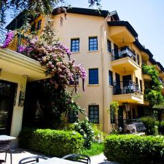 Апартаменты T & G Apartments