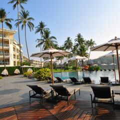 Отель Crowne Plaza Phuket Panwa Beach бассейн фото 2