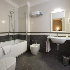 Отель iH Hotels Roma Dei Borgia ванная фото 2