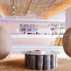Отель ME Ibiza - The Leading Hotels of the World гостиничный бар