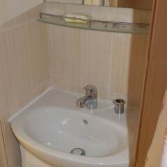 Отель Snug Apartment near Airport and Lake Болгария, София - отзывы, цены и фото номеров - забронировать отель Snug Apartment near Airport and Lake онлайн ванная фото 2