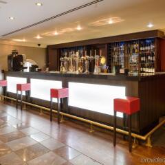 Отель Crowne Plaza Liverpool - John Lennon Airport Великобритания, Ливерпуль - отзывы, цены и фото номеров - забронировать отель Crowne Plaza Liverpool - John Lennon Airport онлайн гостиничный бар