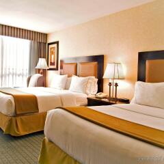 Отель Holiday Inn Express Vancouver-Metrotown (Burnaby) Канада, Бурнаби - отзывы, цены и фото номеров - забронировать отель Holiday Inn Express Vancouver-Metrotown (Burnaby) онлайн комната для гостей
