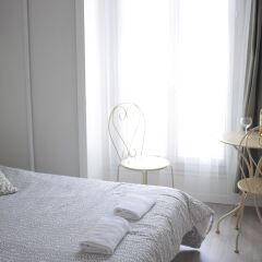 Апартаменты Montmartre Apartments Renoir Париж комната для гостей фото 3