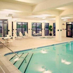 Отель Courtyard by Marriott Newark Elizabeth США, Элизабет - отзывы, цены и фото номеров - забронировать отель Courtyard by Marriott Newark Elizabeth онлайн бассейн фото 2