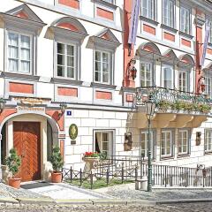 Отель Alchymist Prague Castle Suites с домашними животными
