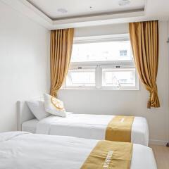 Отель D Seven Suites комната для гостей фото 3