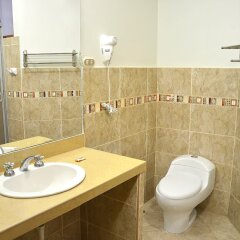 Hotel Sol del Sur in Nazca, Peru from 71$, photos, reviews - zenhotels.com bathroom photo 3