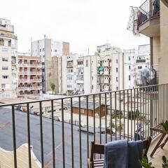 Апартаменты AinB Eixample-Entenza Apartments балкон