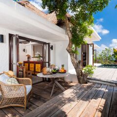 Отель Cape Shark Pool Villas