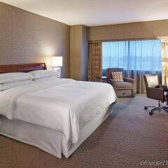 Отель Sheraton Detroit Novi Hotel США, Нови - отзывы, цены и фото номеров - забронировать отель Sheraton Detroit Novi Hotel онлайн комната для гостей фото 2