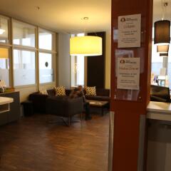 Five Elements Hostel Leipzig гостиничный бар