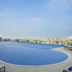 Отель Ascott Park Place Dubai бассейн