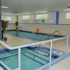 Coast Lethbridge Hotel & Conference Centre бассейн фото 2