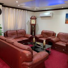 Отель Al Rawdha Furnished Flats интерьер отеля