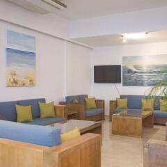 Отель Trizas Hotel Apartments Кипр, Протарас - отзывы, цены и фото номеров - забронировать отель Trizas Hotel Apartments онлайн интерьер отеля