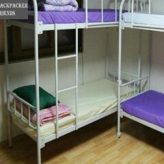 Отель Backpackers Friends Guesthouse городской автобус