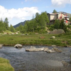 Hotel Pizzo Scalino Киеза-ин-Вальмаленко приотельная территория фото 2
