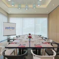 Отель Park Inn By Radisson Clark