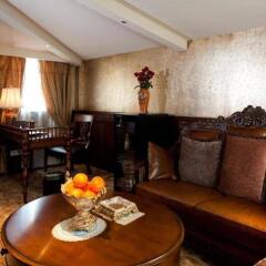 Shanghai Shenkang Boutique Hotel интерьер отеля