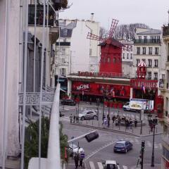 Moulin Plaza Hotel