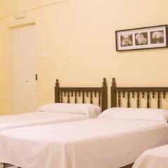 Отель Hostal Sierpes комната для гостей фото 5