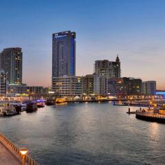 Отель Wyndham Dubai Marina Дубай приотельная территория