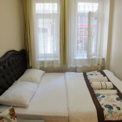 Отель Taksim 9 Suites комната для гостей фото 2