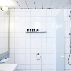 Отель Good Morning + Helsingborg бассейн