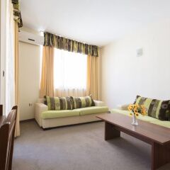 Апартаменты One Bedroom Family Apartment with Balcony балкон