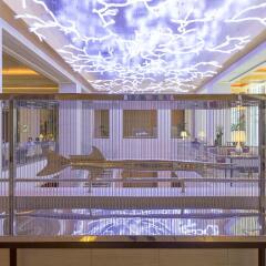Отель The Ritz-Carlton, Dubai International Financial Centre ОАЭ, Дубай - 8 отзывов об отеле, цены и фото номеров - забронировать отель The Ritz-Carlton, Dubai International Financial Centre онлайн интерьер отеля фото 2