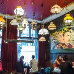 Отель The Flying Pig Downtown развлечения