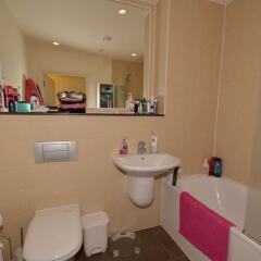 Отель Modern 1 Bedroom in Greenwich ванная