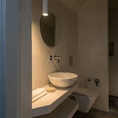 Отель Echoes Luxury Suites by Canvas - Adults Only Греция, Остров Санторини - отзывы, цены и фото номеров - забронировать отель Echoes Luxury Suites by Canvas - Adults Only онлайн ванная