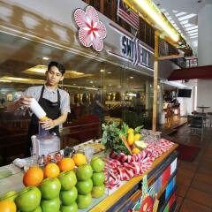 Отель Swiss Inn Chinatown Kuala Lumpur Малайзия, Куала-Лумпур - отзывы, цены и фото номеров - забронировать отель Swiss Inn Chinatown Kuala Lumpur онлайн гостиничный бар