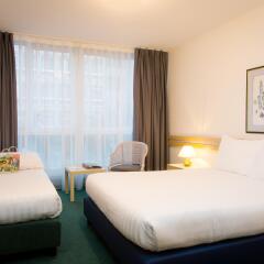 Drake Longchamp Swiss Quality Hotel комната для гостей