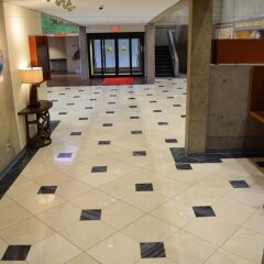Gateway Hotel and Conference Center интерьер отеля